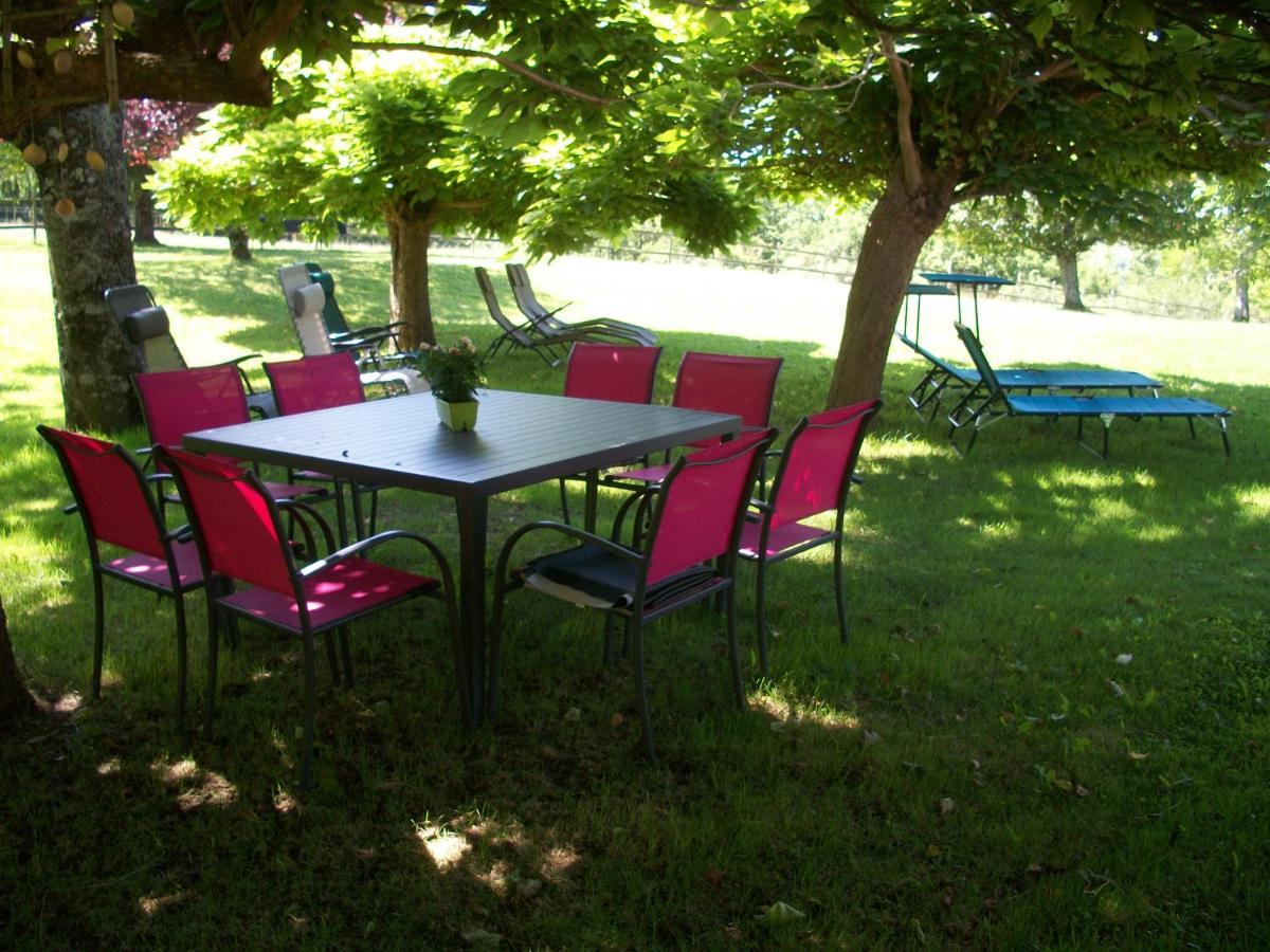 Le Pre Joli Hotell Beaugas Exteriör bild